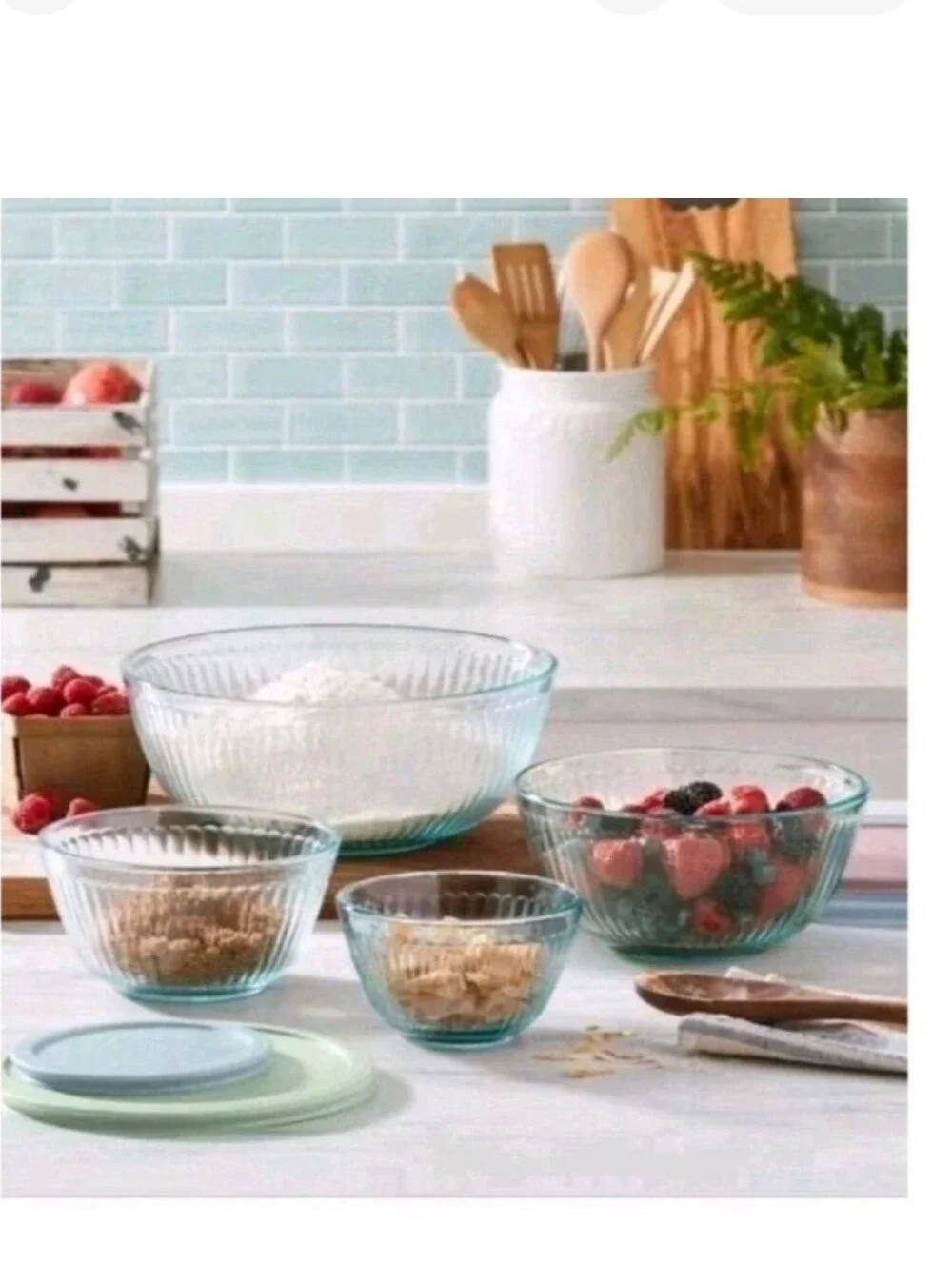 Pyrex 8-piece Glass Mixing Bowls with Lids